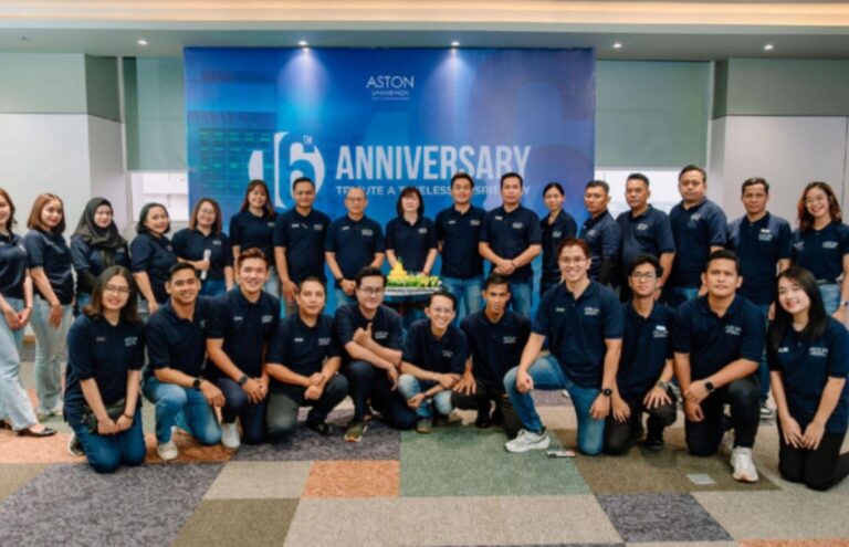 ASTON Samarinda Rayakan Ulang Tahun ke-16 dengan Serangkaian Kegiatan Bermakna: Peduli Lingkungan, Dukung UMKM, dan Apresiasi Mitra Bisnis.